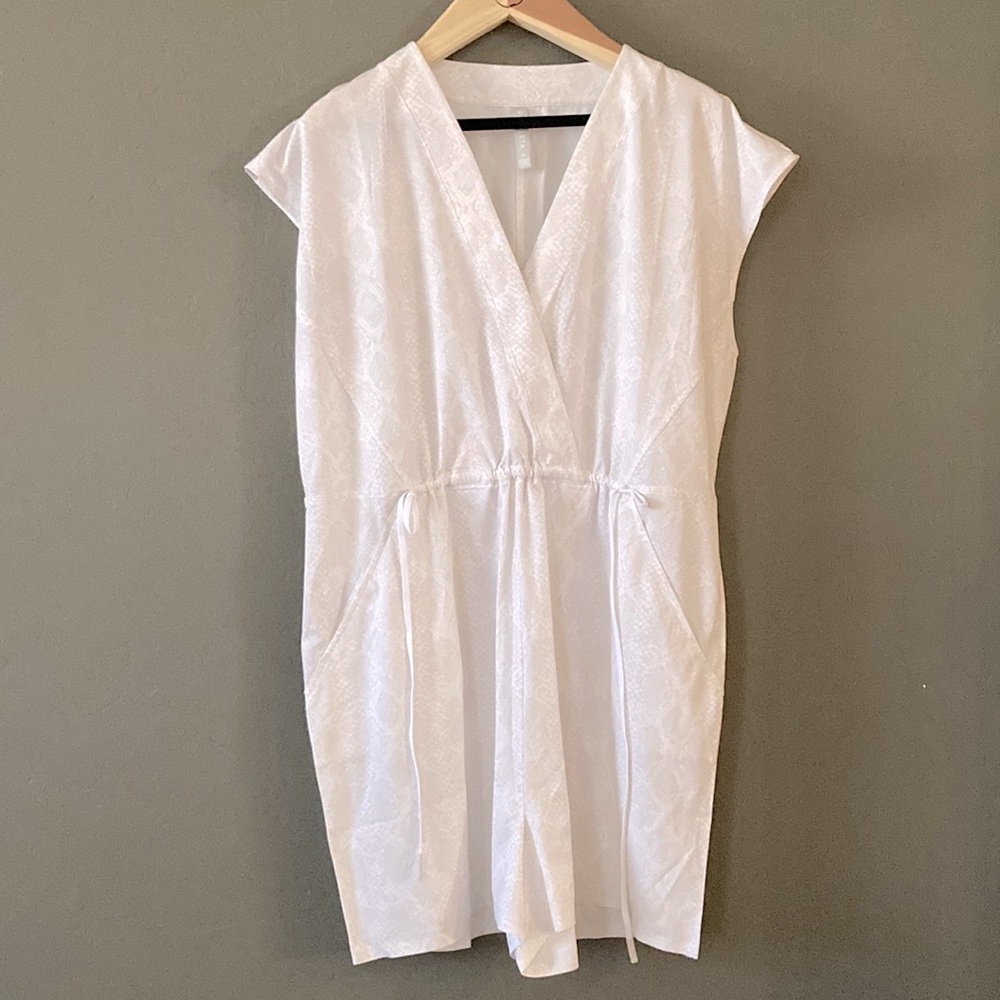Athleta Marlow Romper in White snake print XL